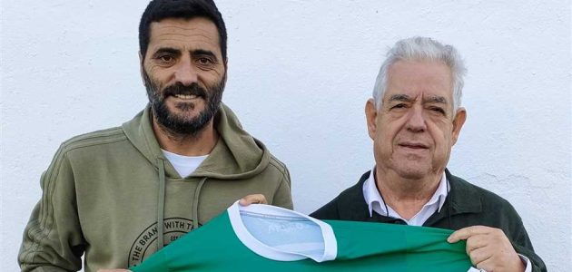 في الـ42 من عمره.. بطل يورو 2008 ينتقل لفريق درجة خامسة