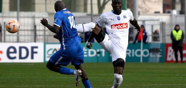 بعد إرساله لاعب إلى العناية المركزة.. إيقاف بايلي 7 مباريات