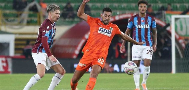 بحثا عن فوز غائب منذ 3 مباريات.. كوكا أساسي مع ألانيا سبور ضد إسطنبول