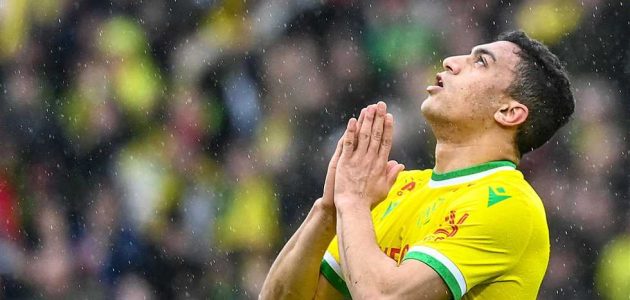 تسبب في هدف وأهدر الآخر.. ماذا قدم مصطفى محمد مع نانت أمام ليون